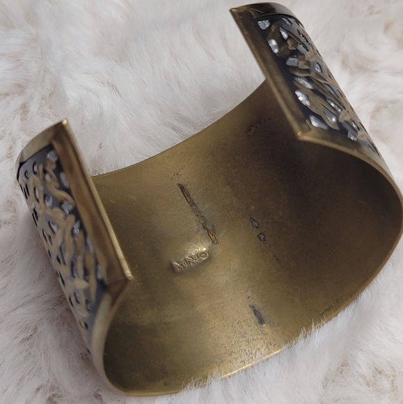 Wide Diamond Cut Brass Cuff Bracelet - Mango - Picture 4 of 5